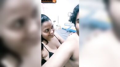 Cock hungry tamil bhabhi sucks so nicely!