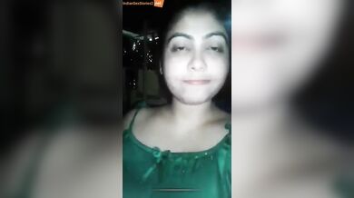 Desi bhabhi chuchi show in nude whatsapp video