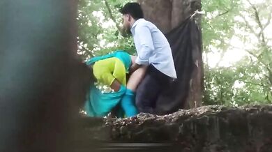 Desi lovers jungle pussy fucking mms