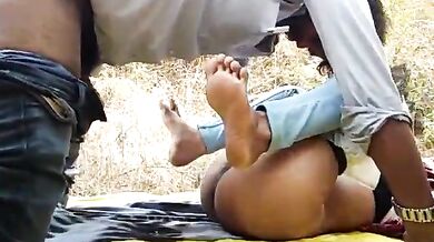 Kannada village girl outdoor sex mms (viral video)