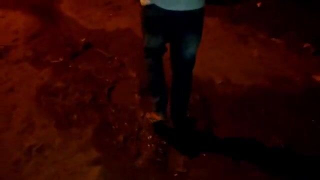 Hot bhabhi and lover fucked on the road - Hindi xxx video