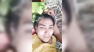 Punjabi girl fucking in farm with lover