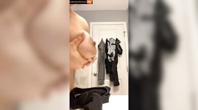 Punjabi hot bhabhi shows big boobs and hairy chut in nude dance selfie