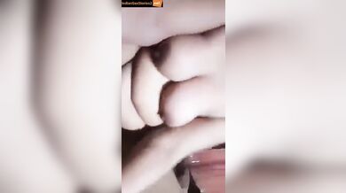 Desi aunty sucking and fucking scandal with secret lover