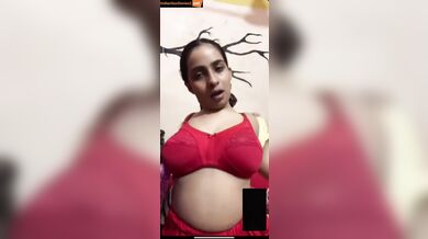 Bihari man sees NRI bhabhi chut fingering in sex chatting