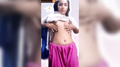 New camgirl babe shows desi hairy pussy