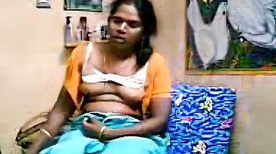 Mature tamil aunty fucked hard in her desi scandal video