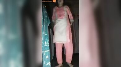 Assamse bhabhi hot pussy and dark asshole video for lover
