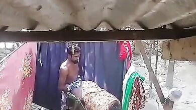 Big gaand muslim chachi fucked by bhatija in open bathroom