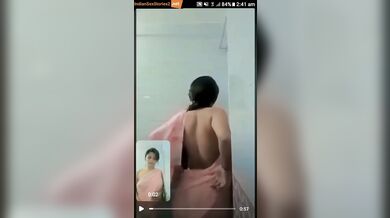 Hot Indian girl aysha showing her hot boobs