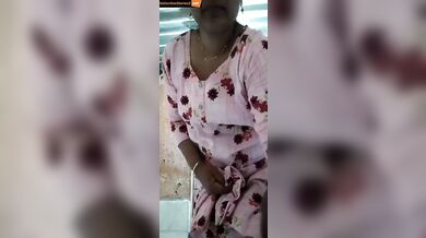 Divorced assamese aunty showing pussy in nude cam video