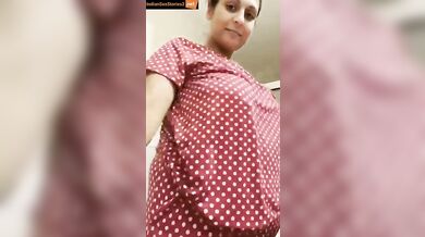 Sexy Punjabi mom boobs milking in live video