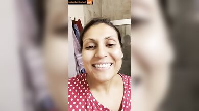 Sexy Punjabi mom boobs milking in live video