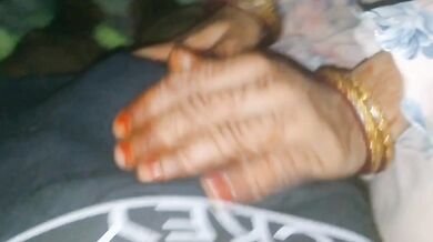 Chudakkad Indian wife sloppy blowjob with cumshot