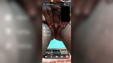 Bangla housewife mom showing pussy in nude chatting