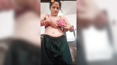 Punjabi milf shows naked body while clothes change