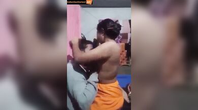 Hot bhabhi and lover boobs sucking and chudai in desi scandal mms