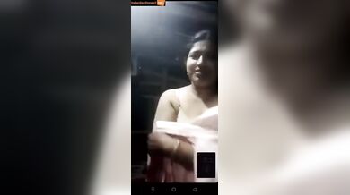 Innocent odiya milf showing pussy in nude video chatting