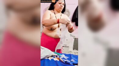 Indian busty mom hidden cam clothes change video