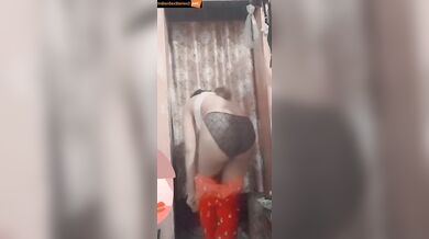 Big gaand bihari girl stripping in hot mms video