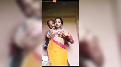 Desi bhabhi in saree enjoying fully with husband in xxx video