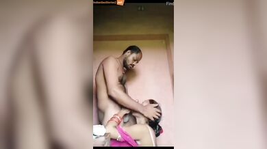 Desi bhabhi in saree enjoying fully with husband in xxx video