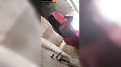 Desi boy watched and recorded nude chachi in bathroom mms