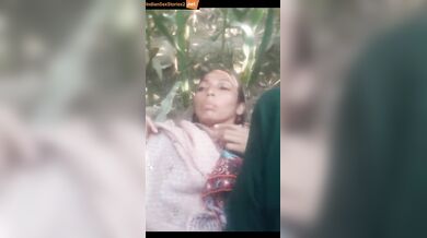 Rajasthani muslim callgirl bhabhi taking big lund in farm