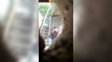 Cheating bhabhi giving blowjob in garden - Hidden cam mms