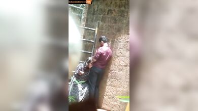 Cheating bhabhi giving blowjob in garden - Hidden cam mms