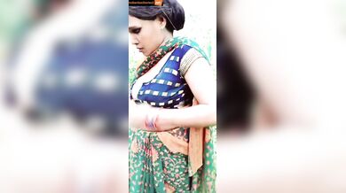 Desi randi komal bhabhi fucked in the jungle