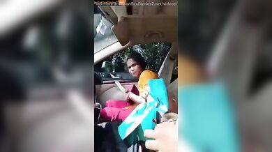 Desi marathi maid girls sucks and eats cum in car mms