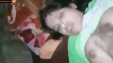 Desi girl tight pussy fuckikng at home (XXX video)