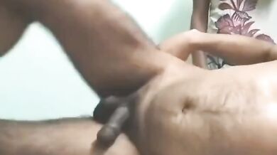 Desi massage parlor handjob with cumshot