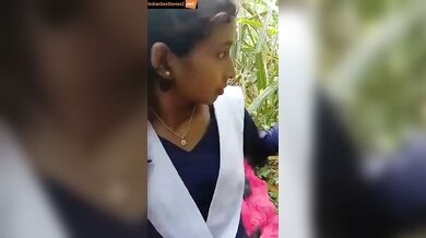 Young UP girl fucking in farm with lover