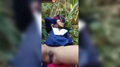 Young UP girl fucking in farm with lover