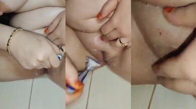 Sexy aunty shaving her pussy for lover’s birthday