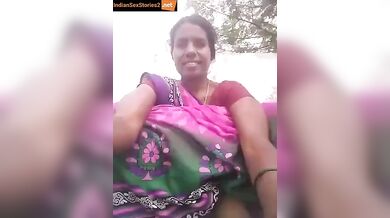 Marathi village lady from navapur showing her pussy