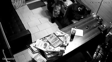 Muslim hotel owner fucking big ass bhabhi in leaked cctv video (update)