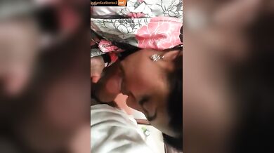 Horny tamil nri bhabhi sucks white dick