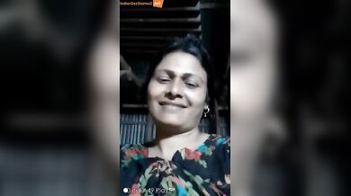 Naughty village aunty shows tanker boobs in live video