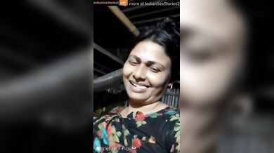 Naughty village aunty shows tanker boobs in live video