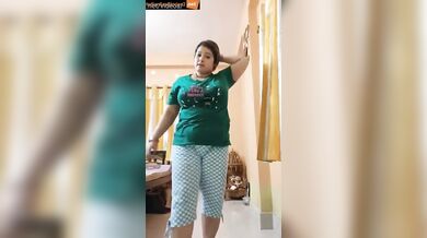 Fat figure naked show by hot pujabi milf aunty