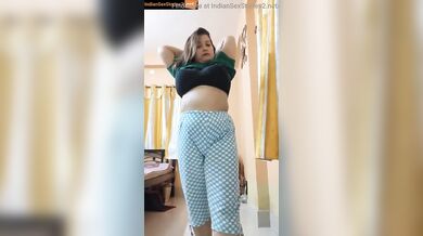 Fat figure naked show by hot pujabi milf aunty