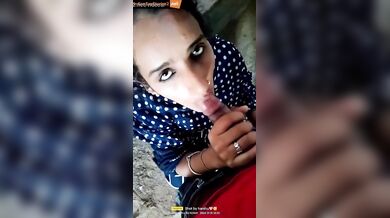 Innocent rajasthani girl sucking driver's big lund in mms video