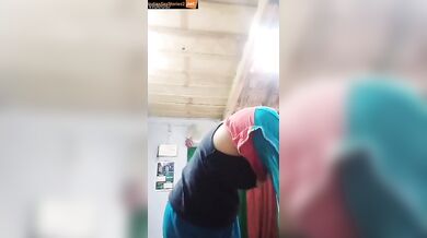 Young marathi girl showing her hairy pussy in selfie