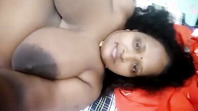 Fat telugu mom showing her red pussy to lover