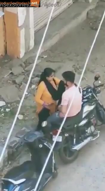 Desi bhabhi fucking in street - Hidden cam leaked mms