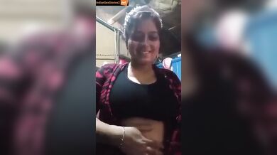 Naughty dehati bhabhi showing her big boobs in video call