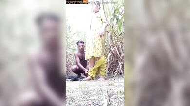 Big gaand assamese girl fucked in the farm